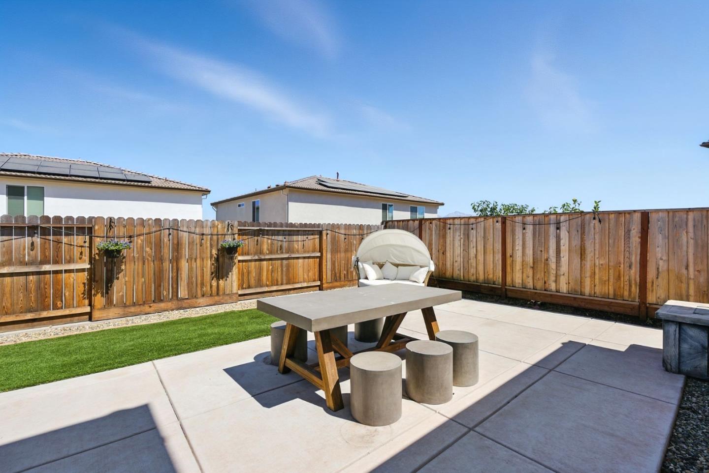 Detail Gallery Image 41 of 65 For 1900 Lotus Ct, Hollister,  CA 95023 - 5 Beds | 4 Baths