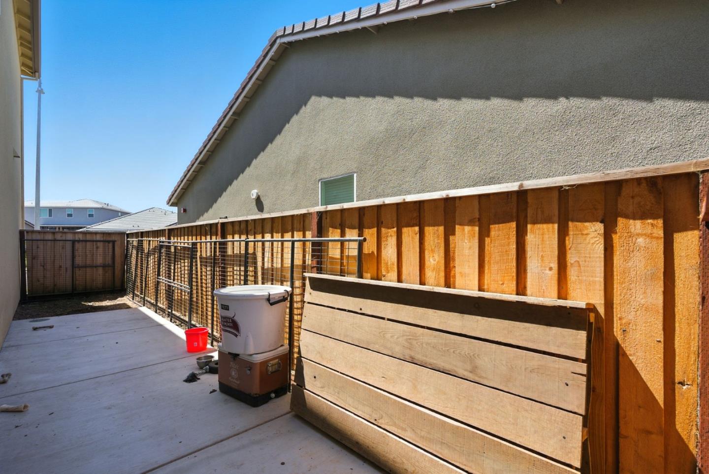Detail Gallery Image 42 of 65 For 1900 Lotus Ct, Hollister,  CA 95023 - 5 Beds | 4 Baths