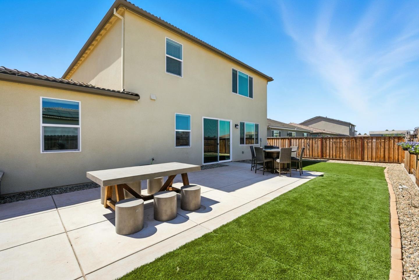 Detail Gallery Image 45 of 65 For 1900 Lotus Ct, Hollister,  CA 95023 - 5 Beds | 4 Baths