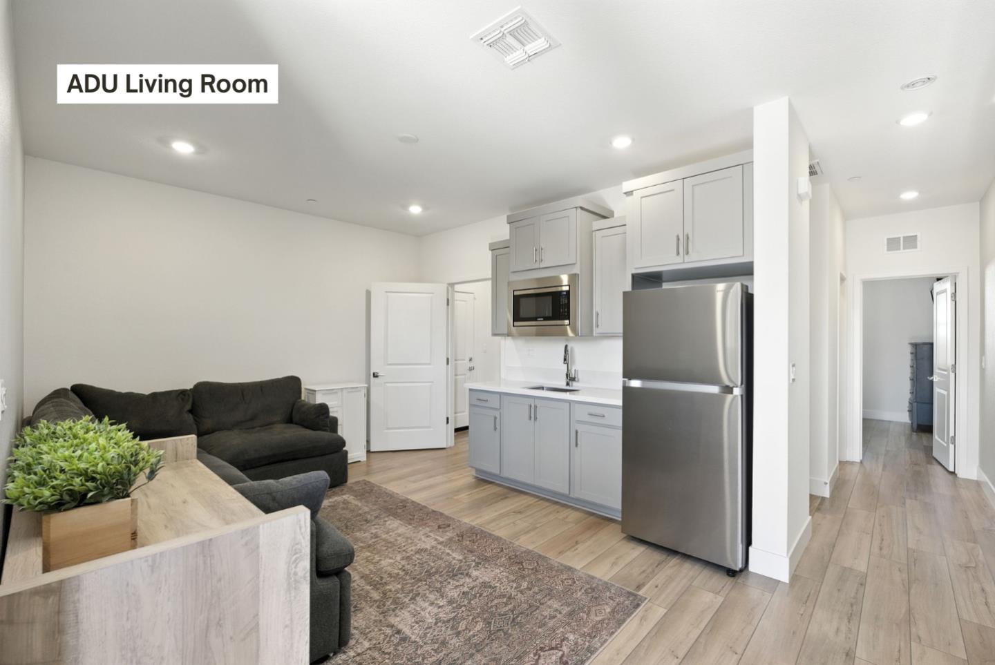Detail Gallery Image 46 of 65 For 1900 Lotus Ct, Hollister,  CA 95023 - 5 Beds | 4 Baths