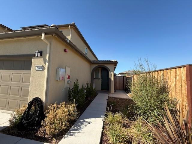 Detail Gallery Image 5 of 7 For 1900 Lotus Ct, Hollister,  CA 95023 - 5 Beds | 4 Baths