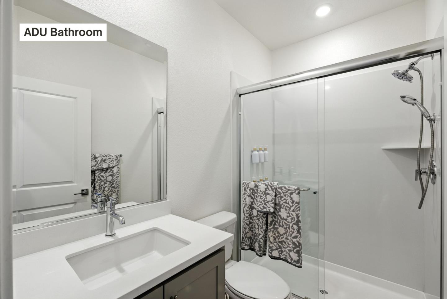 Detail Gallery Image 52 of 65 For 1900 Lotus Ct, Hollister,  CA 95023 - 5 Beds | 4 Baths