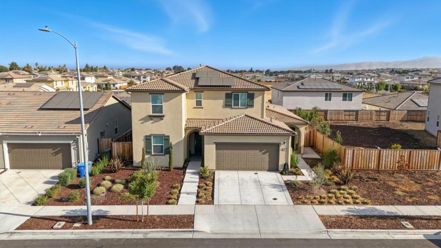 Detail Gallery Image 58 of 65 For 1900 Lotus Ct, Hollister,  CA 95023 - 5 Beds | 4 Baths