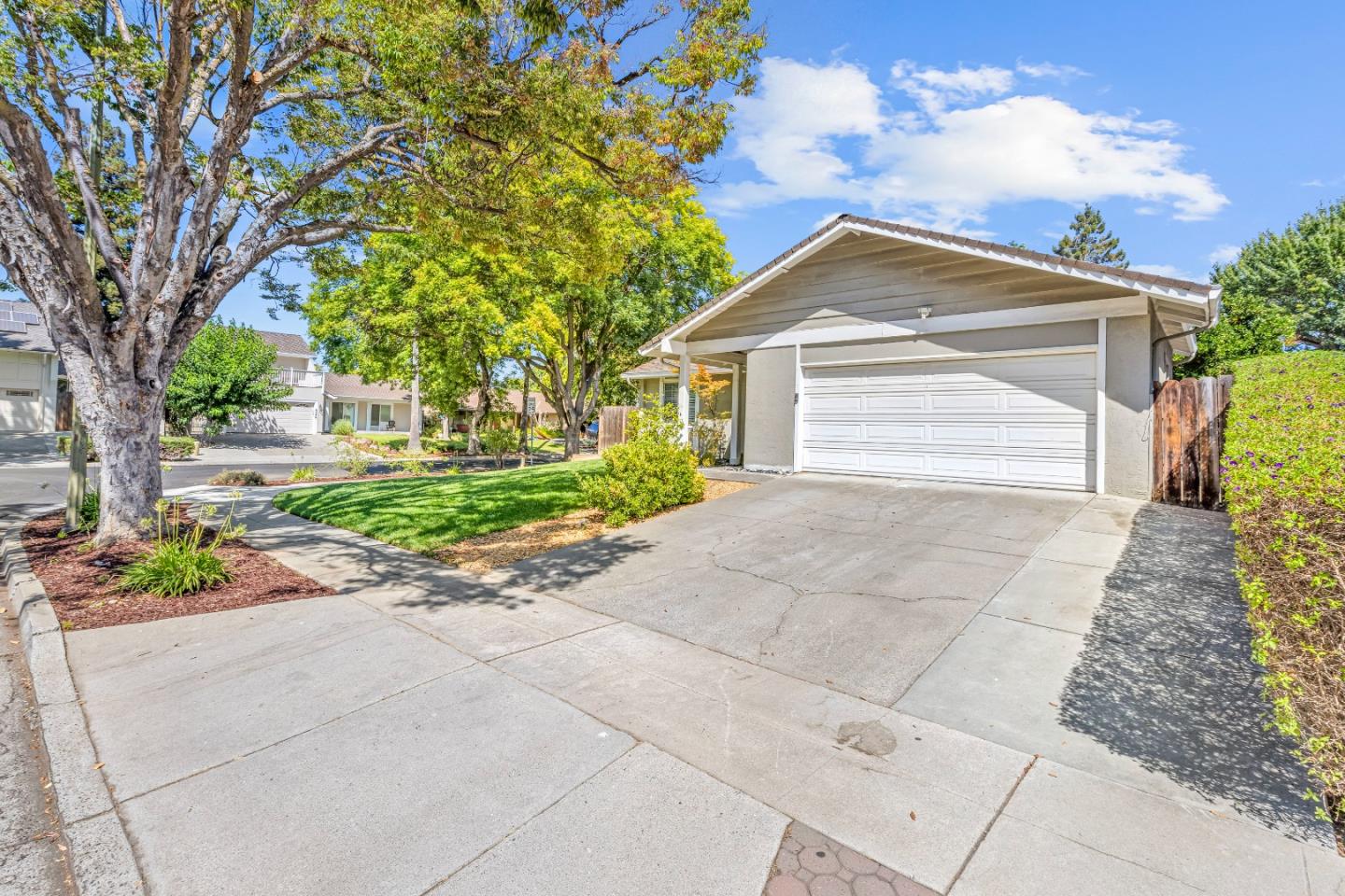 Detail Gallery Image 5 of 32 For 6375 San Anselmo Way, San Jose,  CA 95119 - 2 Beds | 2 Baths