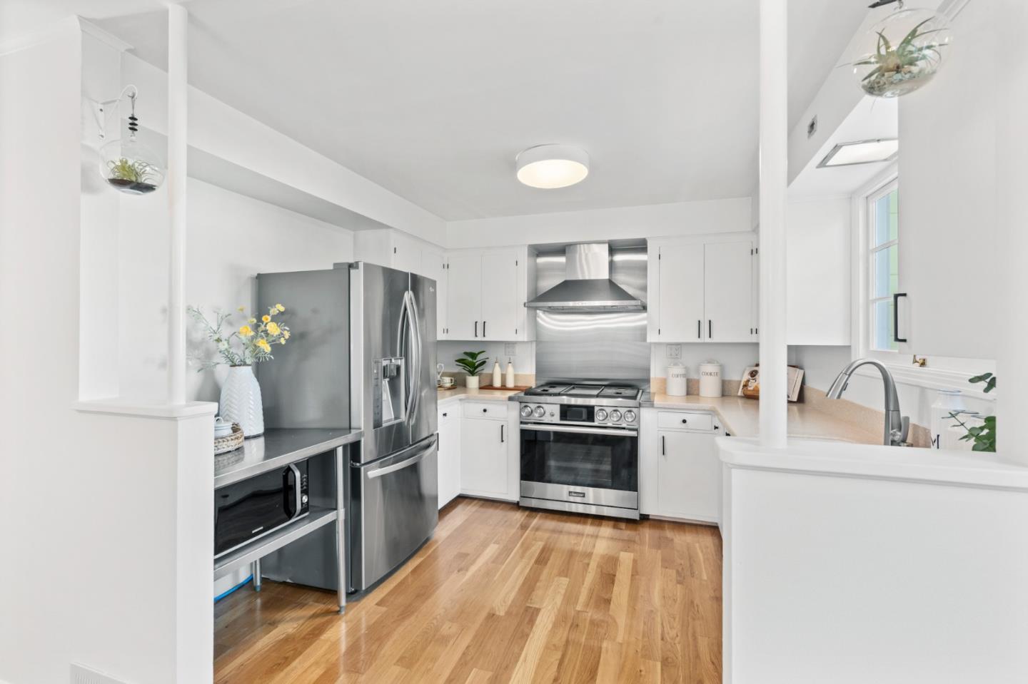 Detail Gallery Image 17 of 57 For 532 Cedar Ave, San Bruno,  CA 94066 - 3 Beds | 1/1 Baths