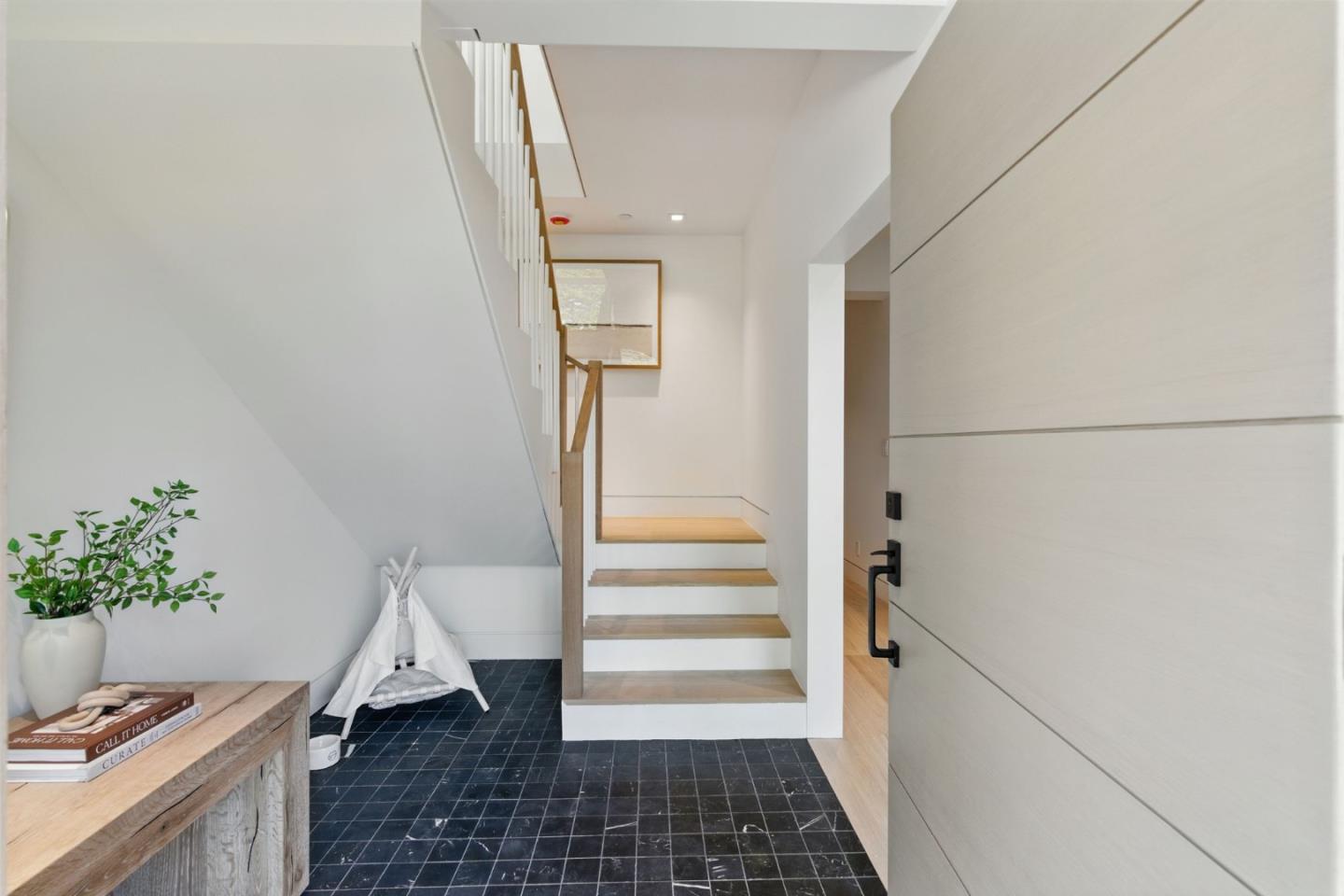 Detail Gallery Image 30 of 42 For 633 Manzanita Ave, Corte Madera,  CA 94925 - 4 Beds | 4/1 Baths