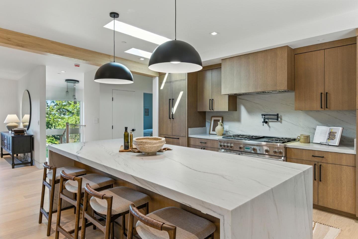 Detail Gallery Image 5 of 42 For 633 Manzanita Ave, Corte Madera,  CA 94925 - 4 Beds | 4/1 Baths