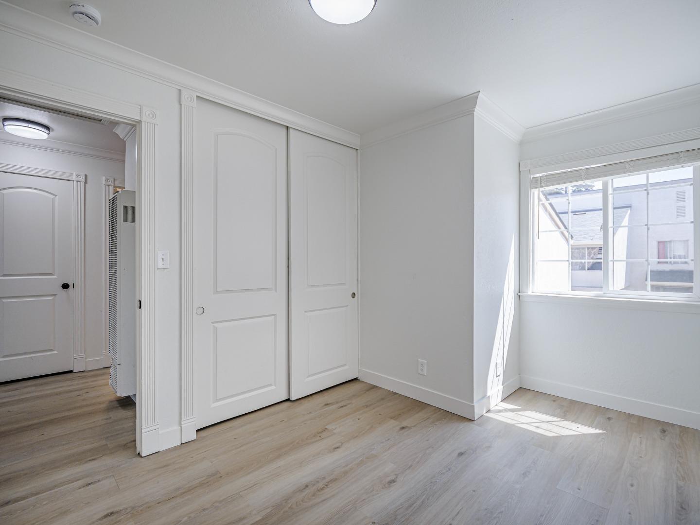 Detail Gallery Image 25 of 46 For 914 Acosta Plaza #111,  Salinas,  CA 93905 - 4 Beds | 2 Baths