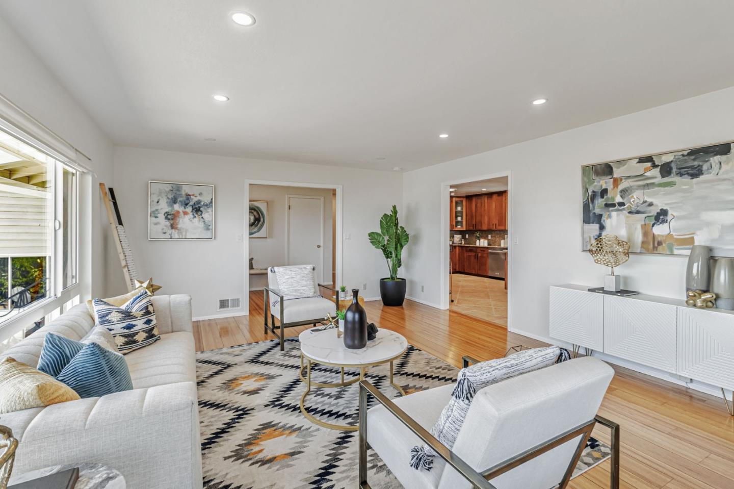 Detail Gallery Image 11 of 49 For 1083 W Hillsdale Blvd, San Mateo,  CA 94403 - 3 Beds | 2 Baths