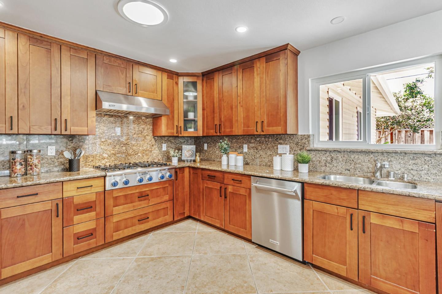 Detail Gallery Image 18 of 49 For 1083 W Hillsdale Blvd, San Mateo,  CA 94403 - 3 Beds | 2 Baths