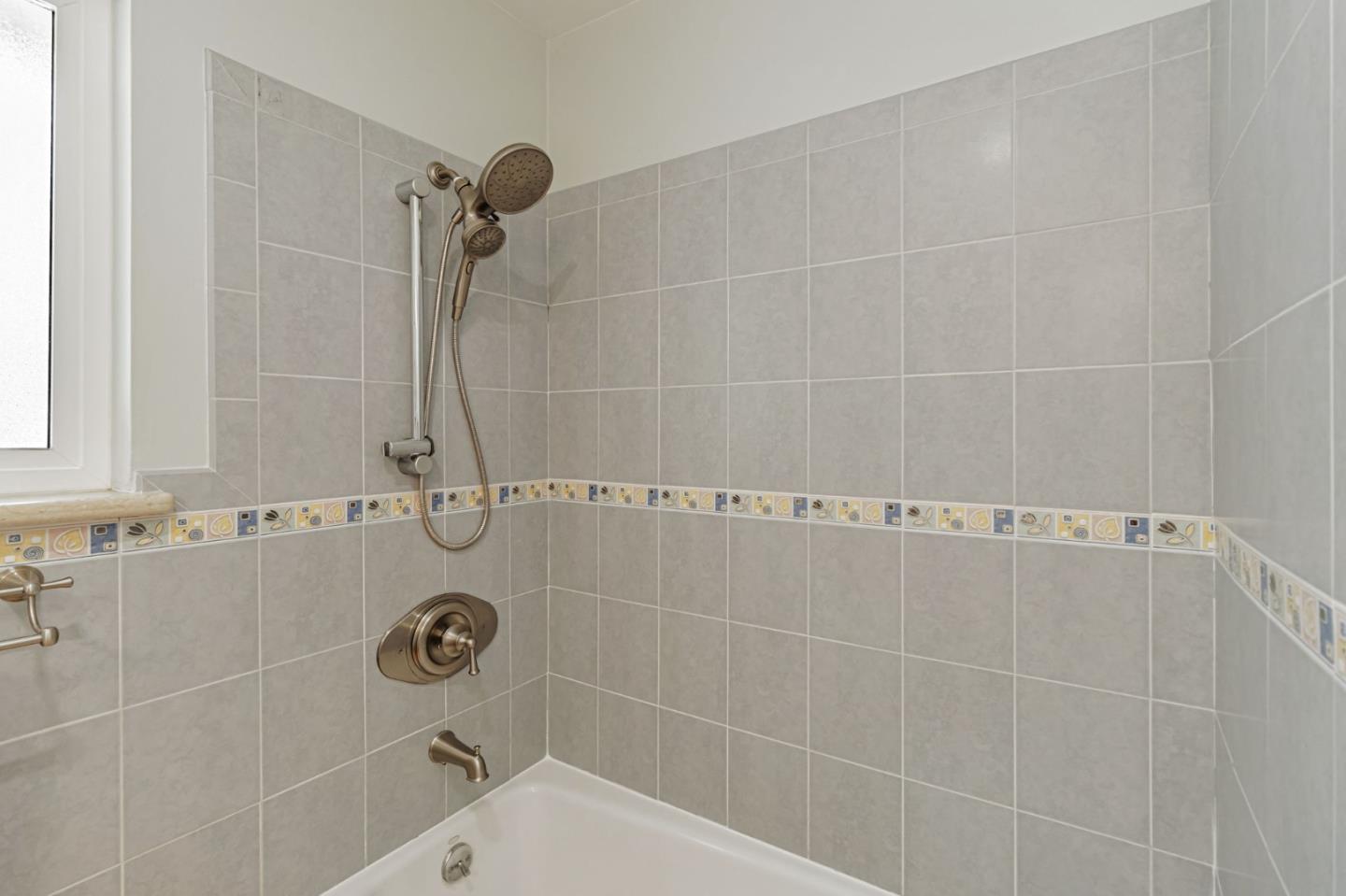 Detail Gallery Image 23 of 49 For 1083 W Hillsdale Blvd, San Mateo,  CA 94403 - 3 Beds | 2 Baths