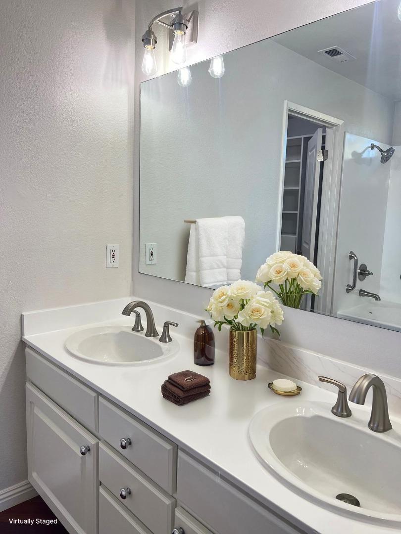 Detail Gallery Image 10 of 22 For 1623 Sawgrass Dr, San Jose,  CA 95116 - 4 Beds | 2/1 Baths