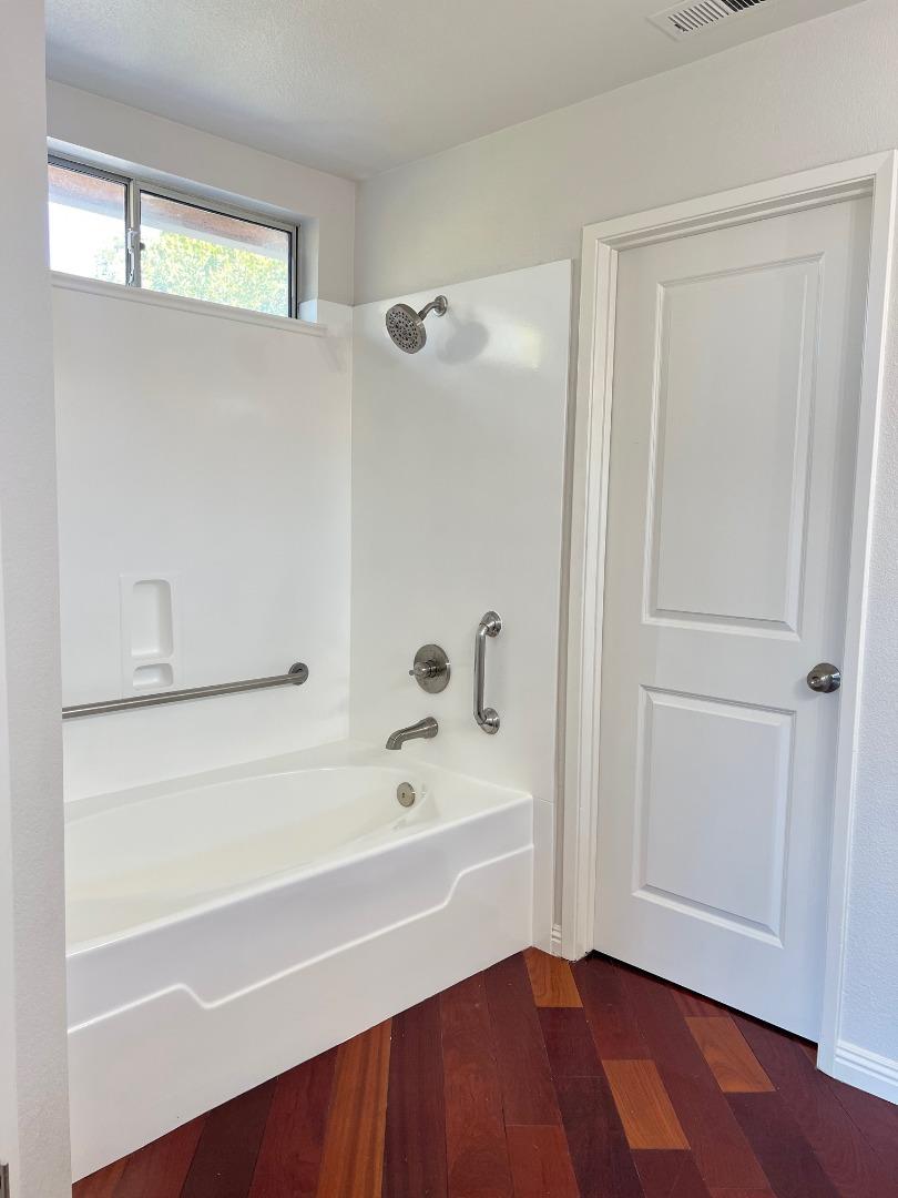 Detail Gallery Image 11 of 22 For 1623 Sawgrass Dr, San Jose,  CA 95116 - 4 Beds | 2/1 Baths