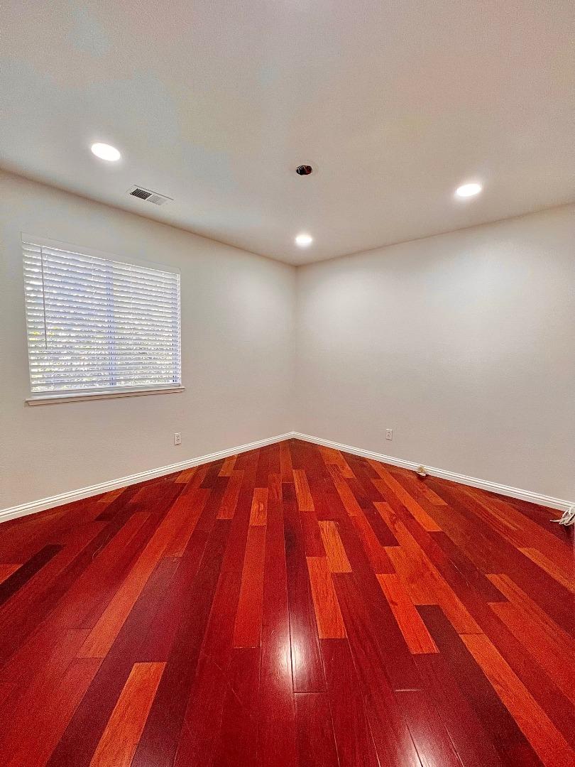 Detail Gallery Image 17 of 22 For 1623 Sawgrass Dr, San Jose,  CA 95116 - 4 Beds | 2/1 Baths