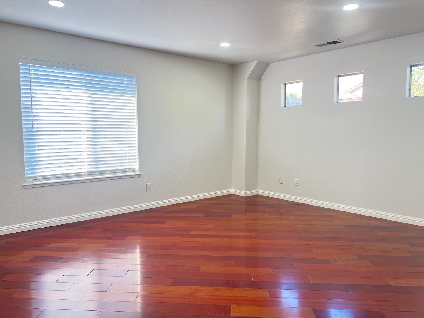 Detail Gallery Image 19 of 22 For 1623 Sawgrass Dr, San Jose,  CA 95116 - 4 Beds | 2/1 Baths
