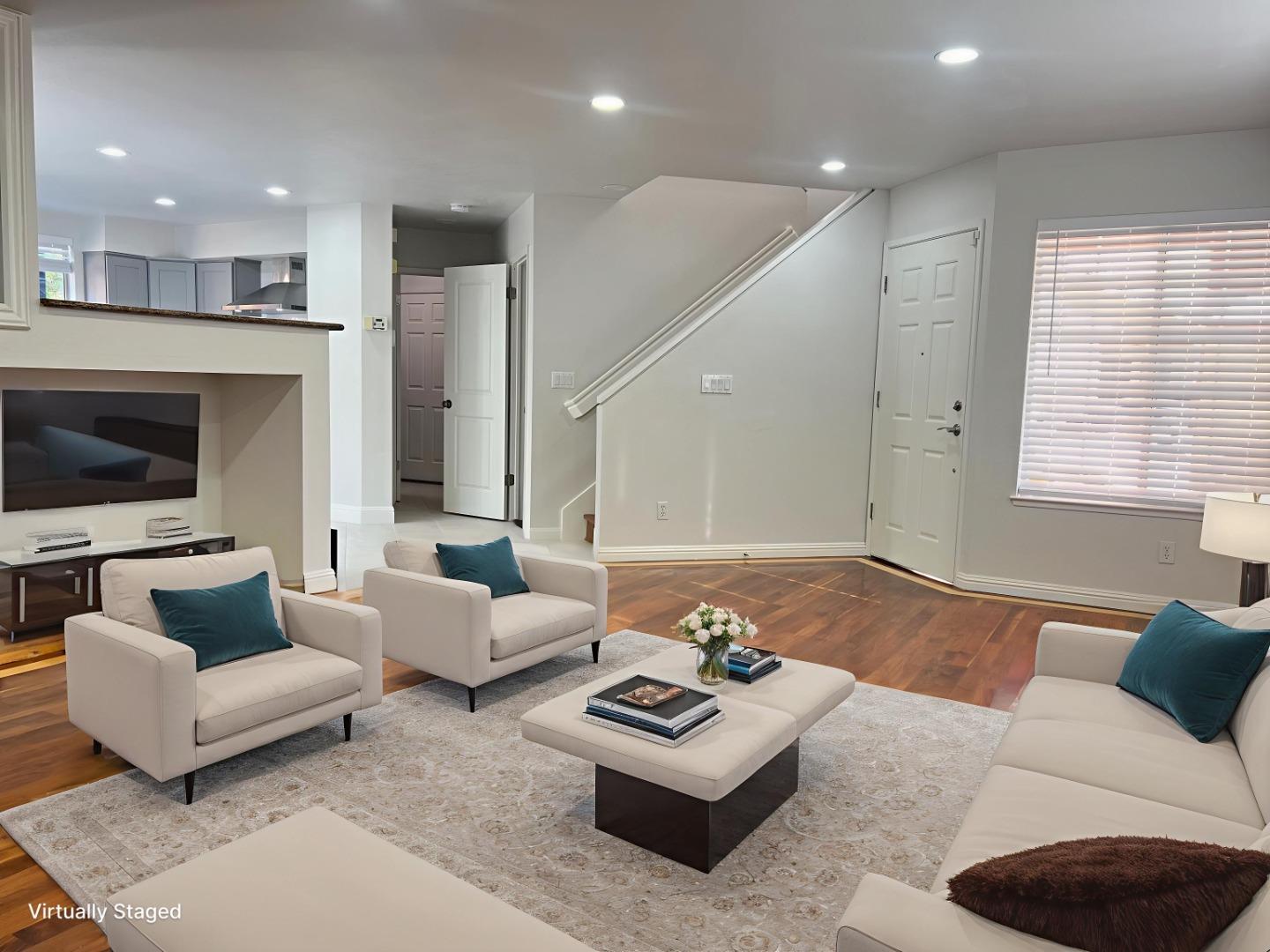 Detail Gallery Image 2 of 22 For 1623 Sawgrass Dr, San Jose,  CA 95116 - 4 Beds | 2/1 Baths