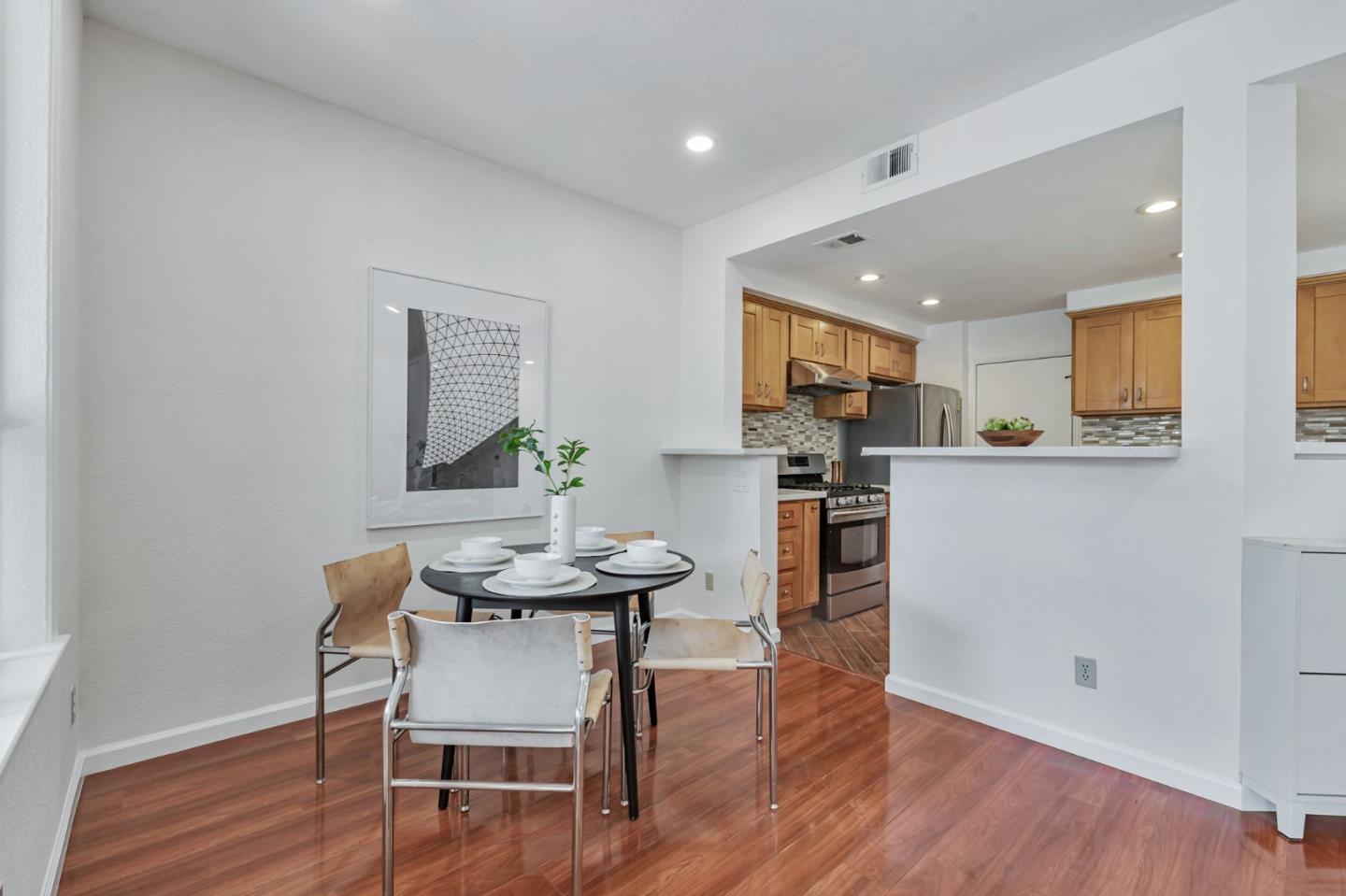 Detail Gallery Image 16 of 39 For 5220 Fairbanks Cmn, Fremont,  CA 94555 - 2 Beds | 1 Baths