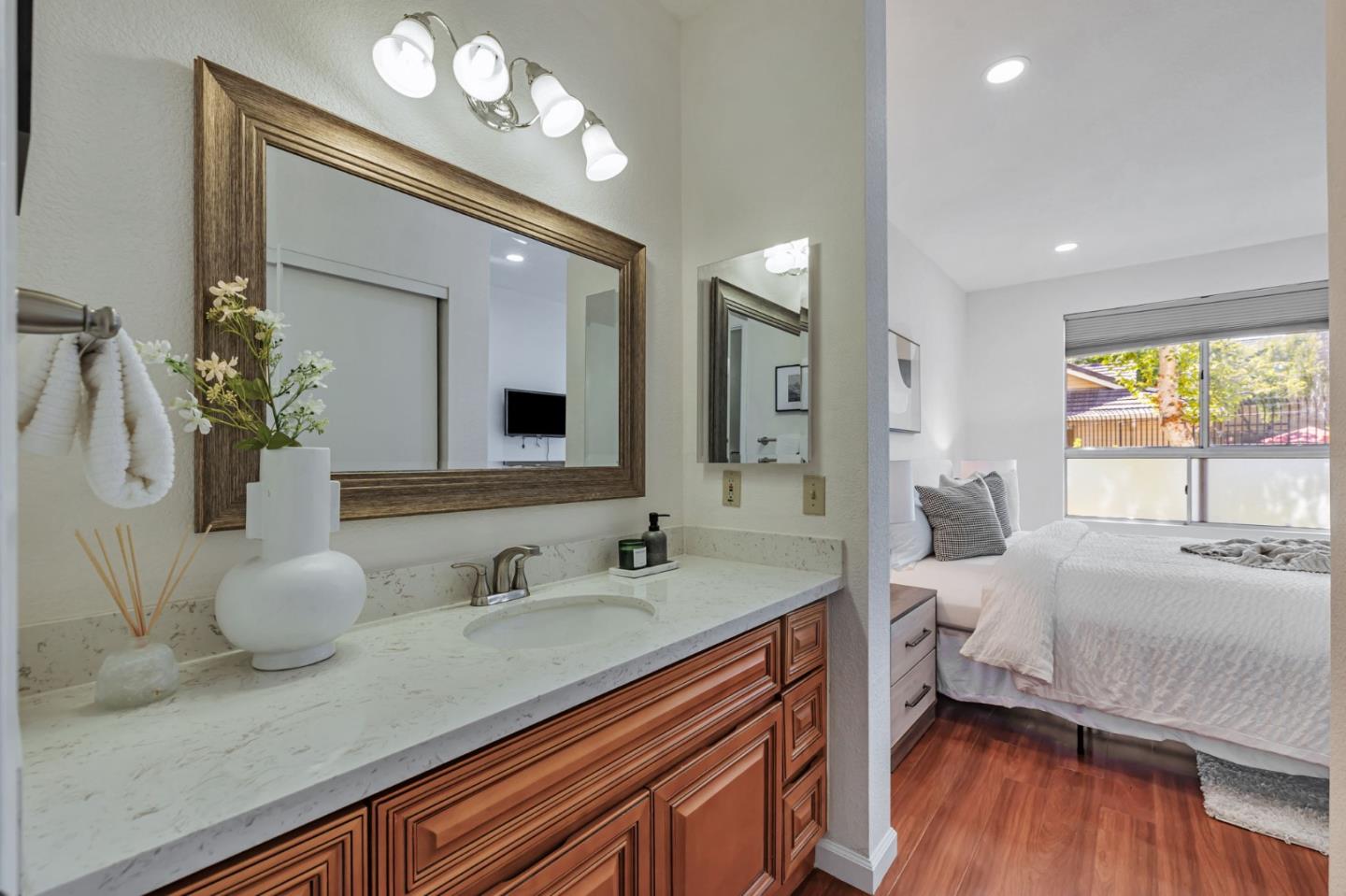Detail Gallery Image 26 of 39 For 5220 Fairbanks Cmn, Fremont,  CA 94555 - 2 Beds | 1 Baths