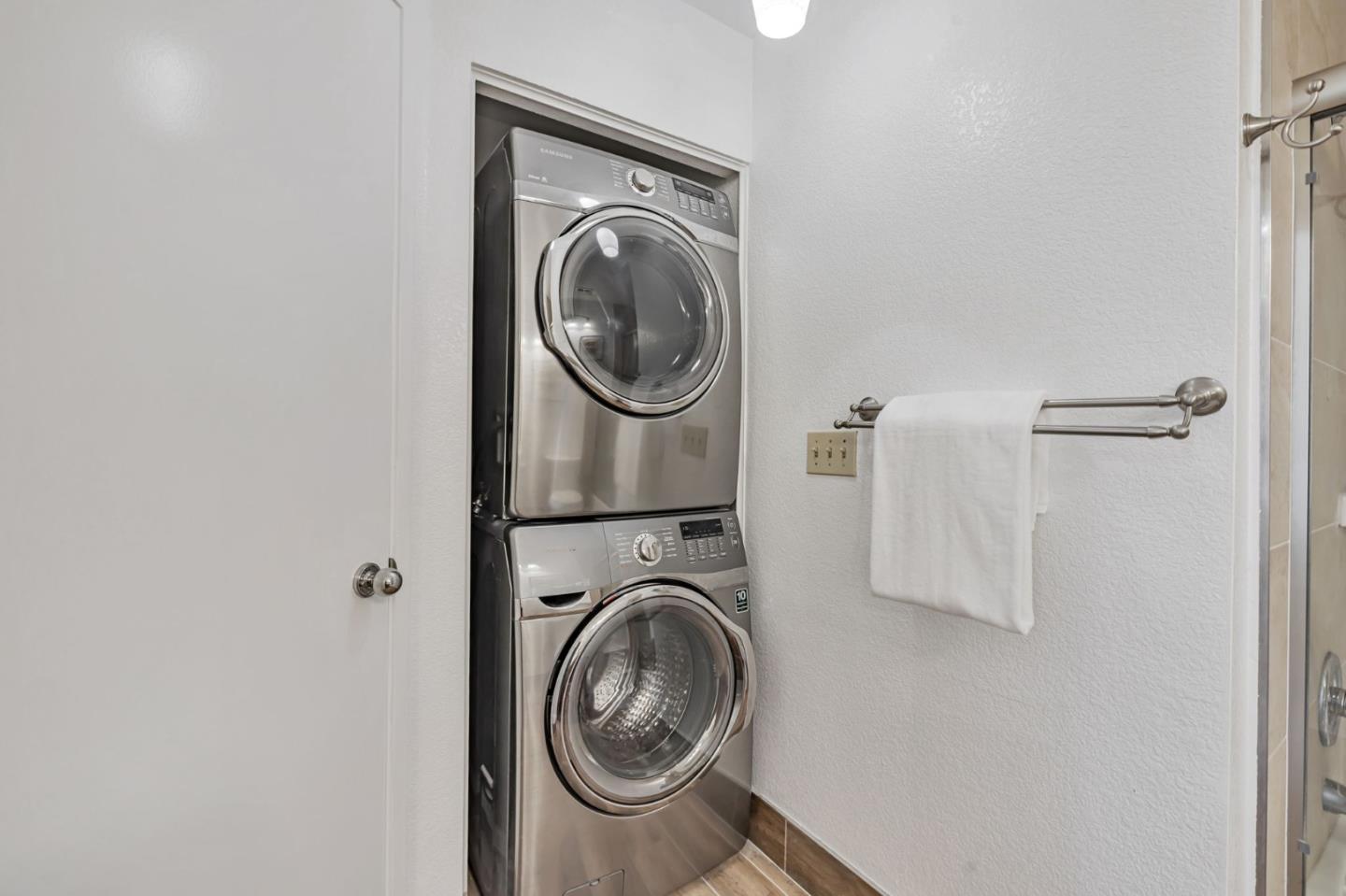 Detail Gallery Image 27 of 39 For 5220 Fairbanks Cmn, Fremont,  CA 94555 - 2 Beds | 1 Baths