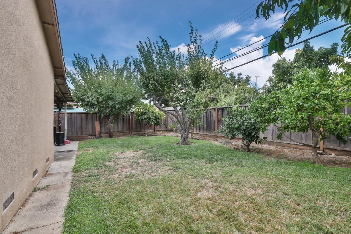 Detail Gallery Image 17 of 19 For 1899 Bermuda Way, San Jose,  CA 95122 - 4 Beds | 2 Baths
