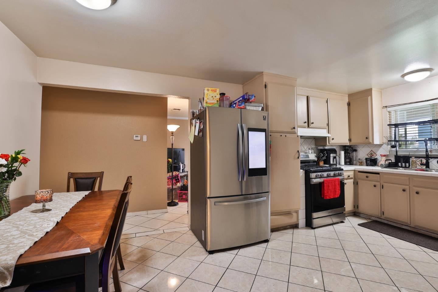 Detail Gallery Image 5 of 19 For 1899 Bermuda Way, San Jose,  CA 95122 - 4 Beds | 2 Baths