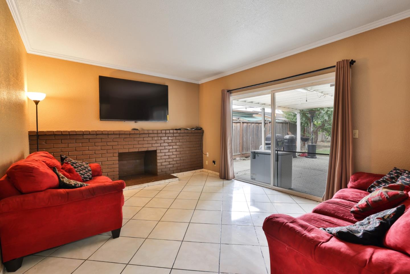 Detail Gallery Image 7 of 19 For 1899 Bermuda Way, San Jose,  CA 95122 - 4 Beds | 2 Baths
