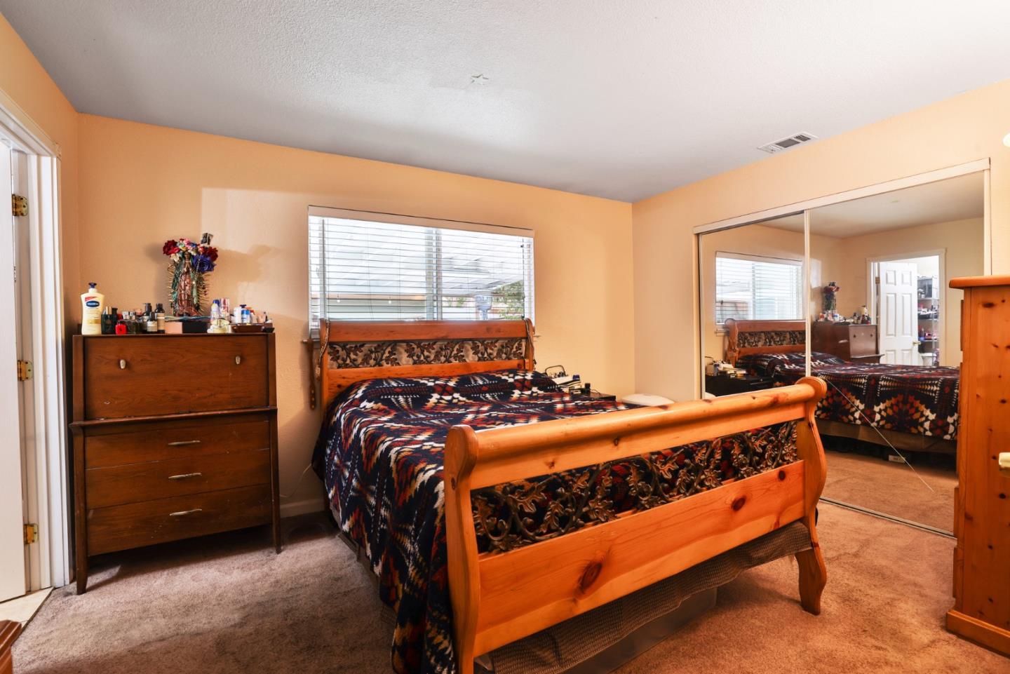 Detail Gallery Image 8 of 19 For 1899 Bermuda Way, San Jose,  CA 95122 - 4 Beds | 2 Baths