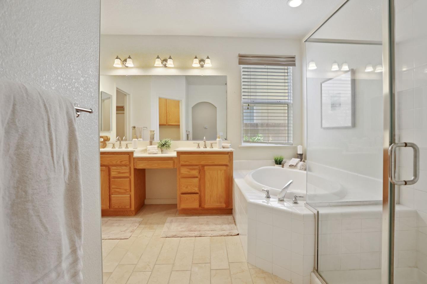 Detail Gallery Image 23 of 46 For 2265 Barcelona Dr, Tracy,  CA 95377 - 5 Beds | 2/1 Baths