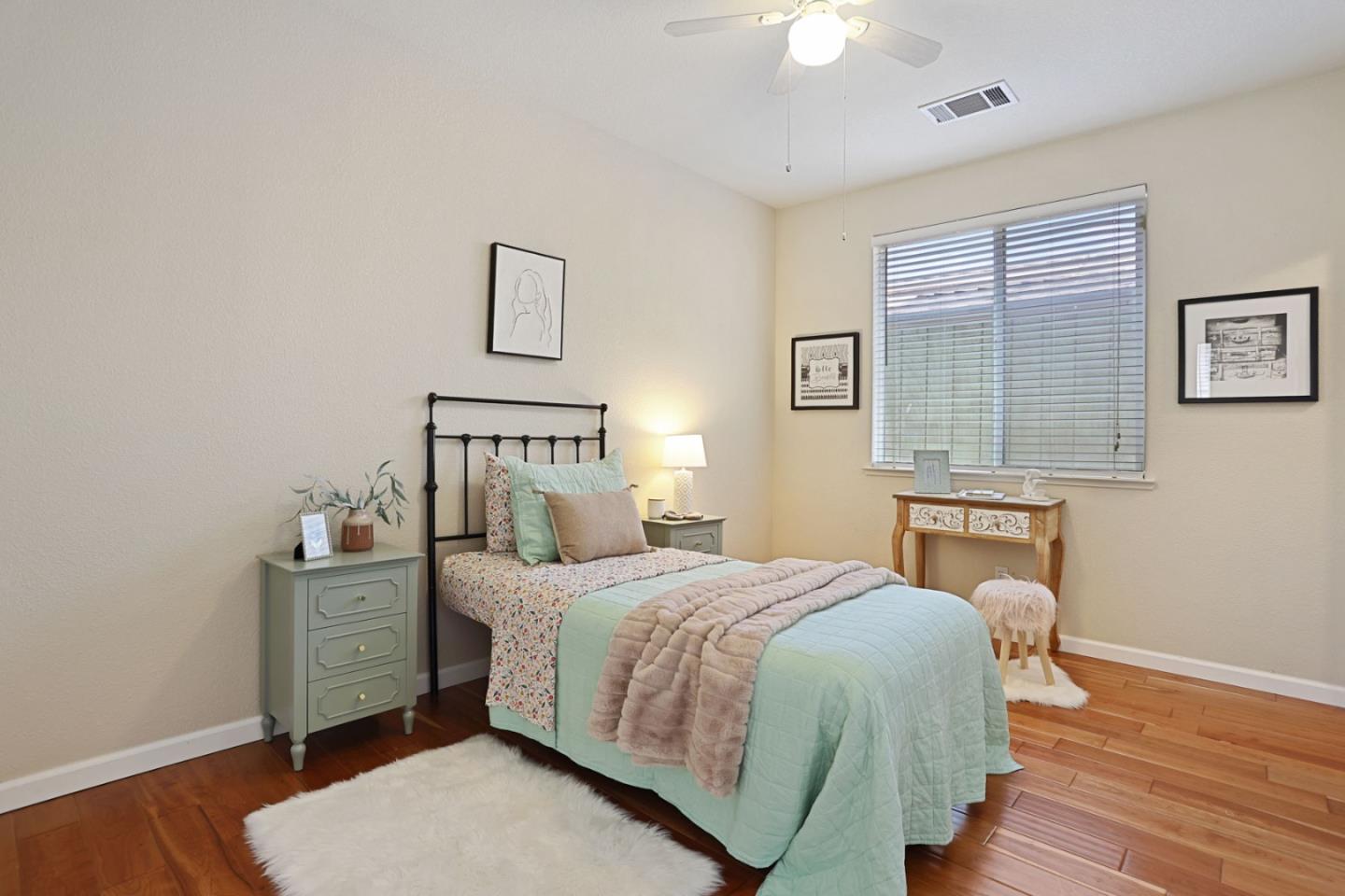 Detail Gallery Image 28 of 46 For 2265 Barcelona Dr, Tracy,  CA 95377 - 5 Beds | 2/1 Baths