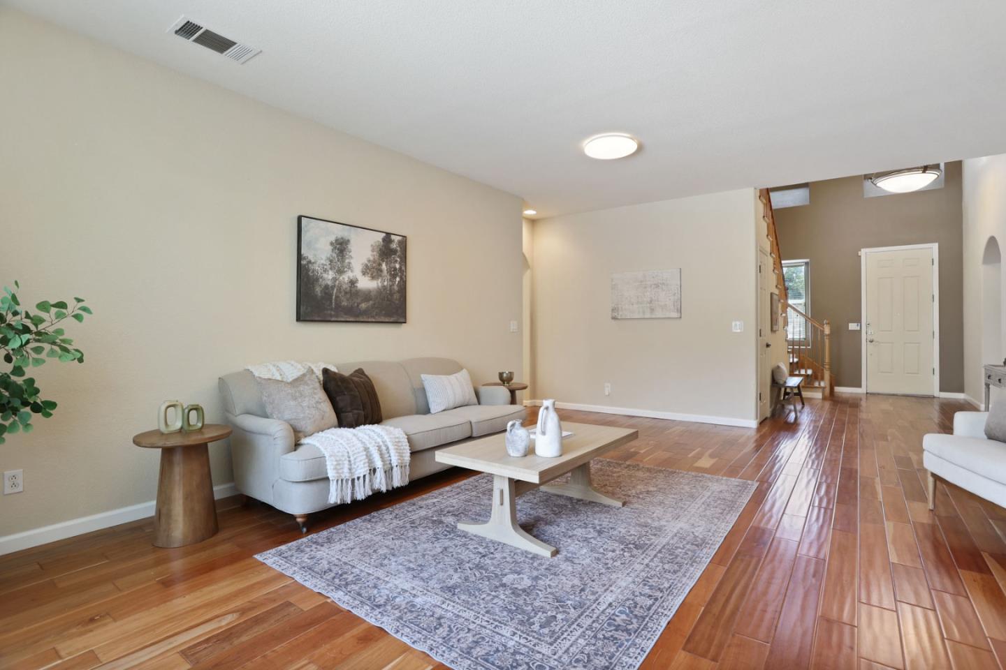 Detail Gallery Image 5 of 46 For 2265 Barcelona Dr, Tracy,  CA 95377 - 5 Beds | 2/1 Baths