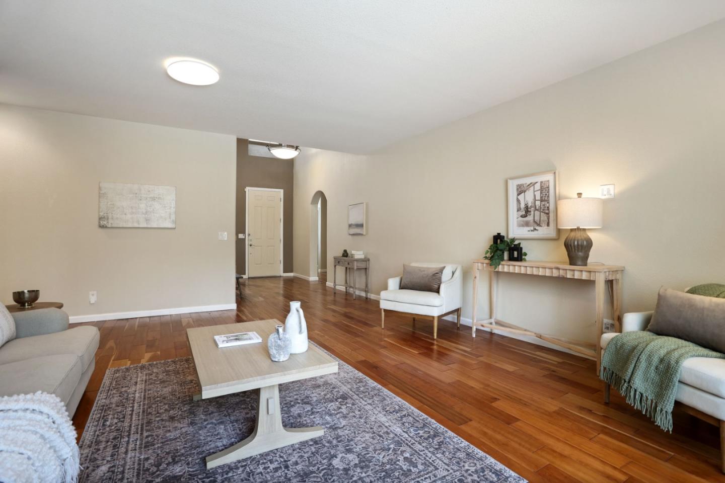 Detail Gallery Image 6 of 46 For 2265 Barcelona Dr, Tracy,  CA 95377 - 5 Beds | 2/1 Baths