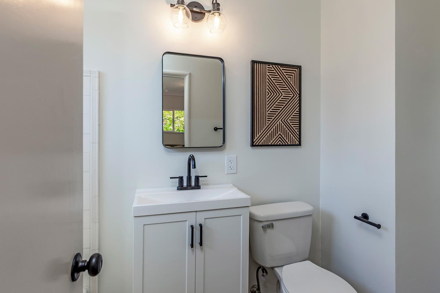 Detail Gallery Image 13 of 19 For 384 Cuesta Dr, Los Altos,  CA 94024 - 3 Beds | 2 Baths