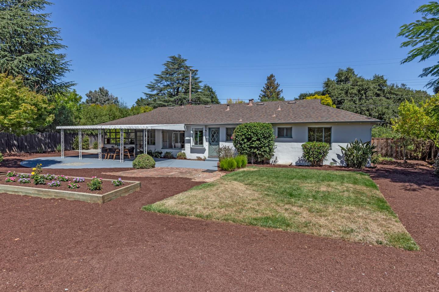 Detail Gallery Image 18 of 19 For 384 Cuesta Dr, Los Altos,  CA 94024 - 3 Beds | 2 Baths