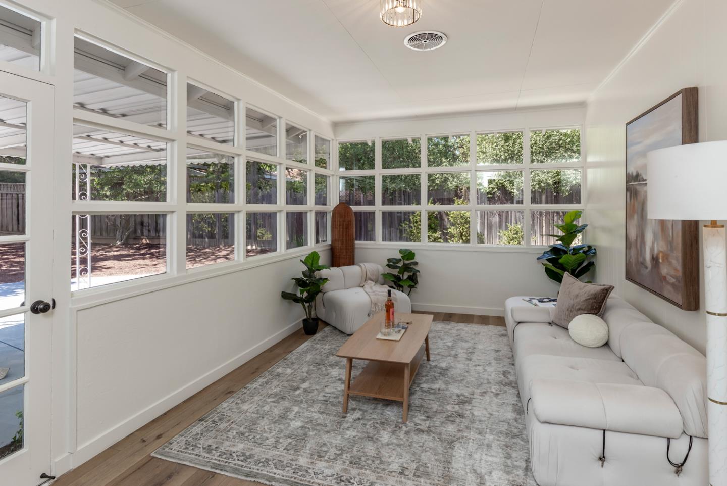 Detail Gallery Image 9 of 19 For 384 Cuesta Dr, Los Altos,  CA 94024 - 3 Beds | 2 Baths
