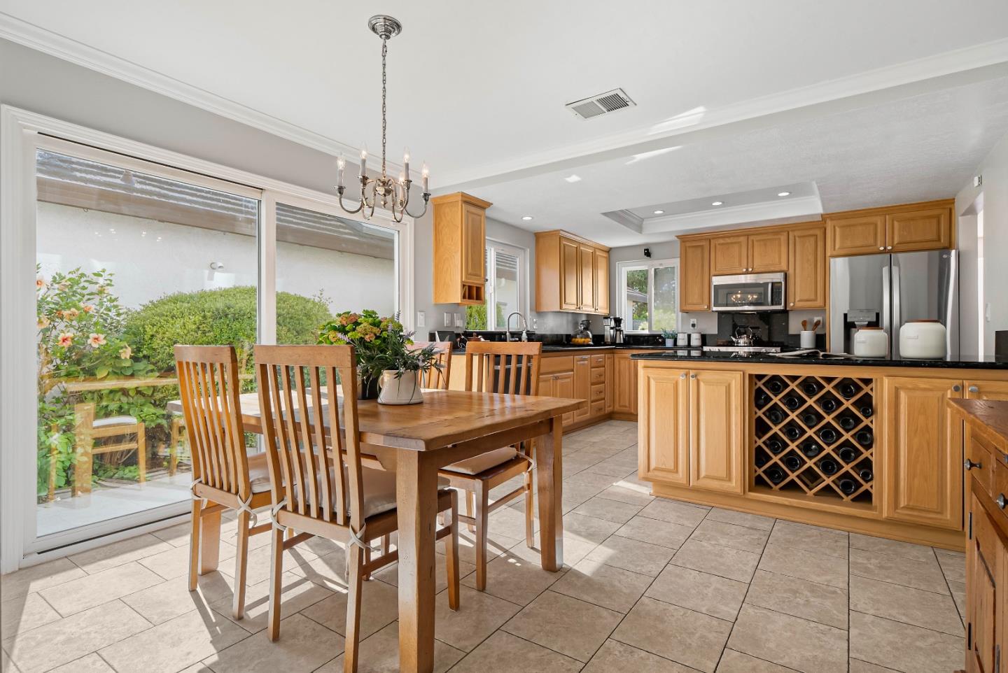 Detail Gallery Image 12 of 38 For 2598 Mabury Sq, San Jose,  CA 95133 - 3 Beds | 3 Baths