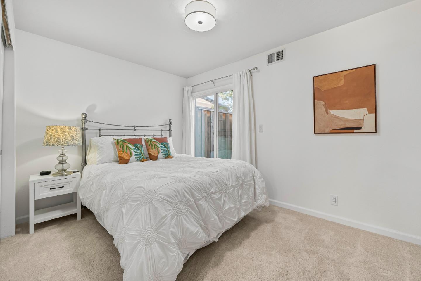 Detail Gallery Image 17 of 38 For 2598 Mabury Sq, San Jose,  CA 95133 - 3 Beds | 3 Baths