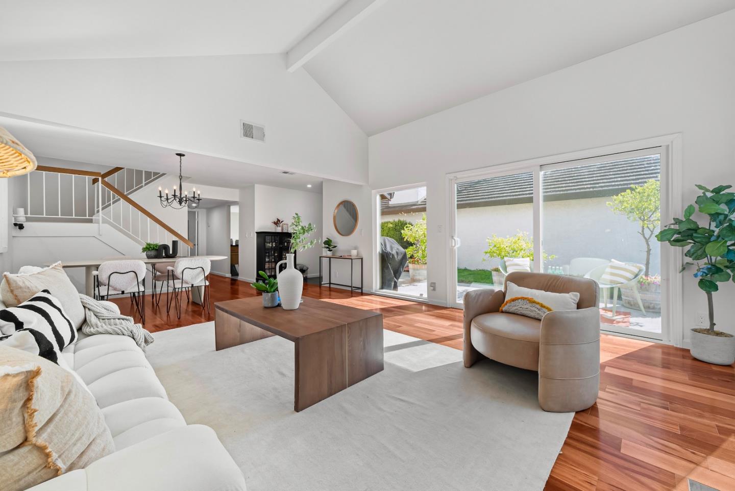 Detail Gallery Image 2 of 38 For 2598 Mabury Sq, San Jose,  CA 95133 - 3 Beds | 3 Baths