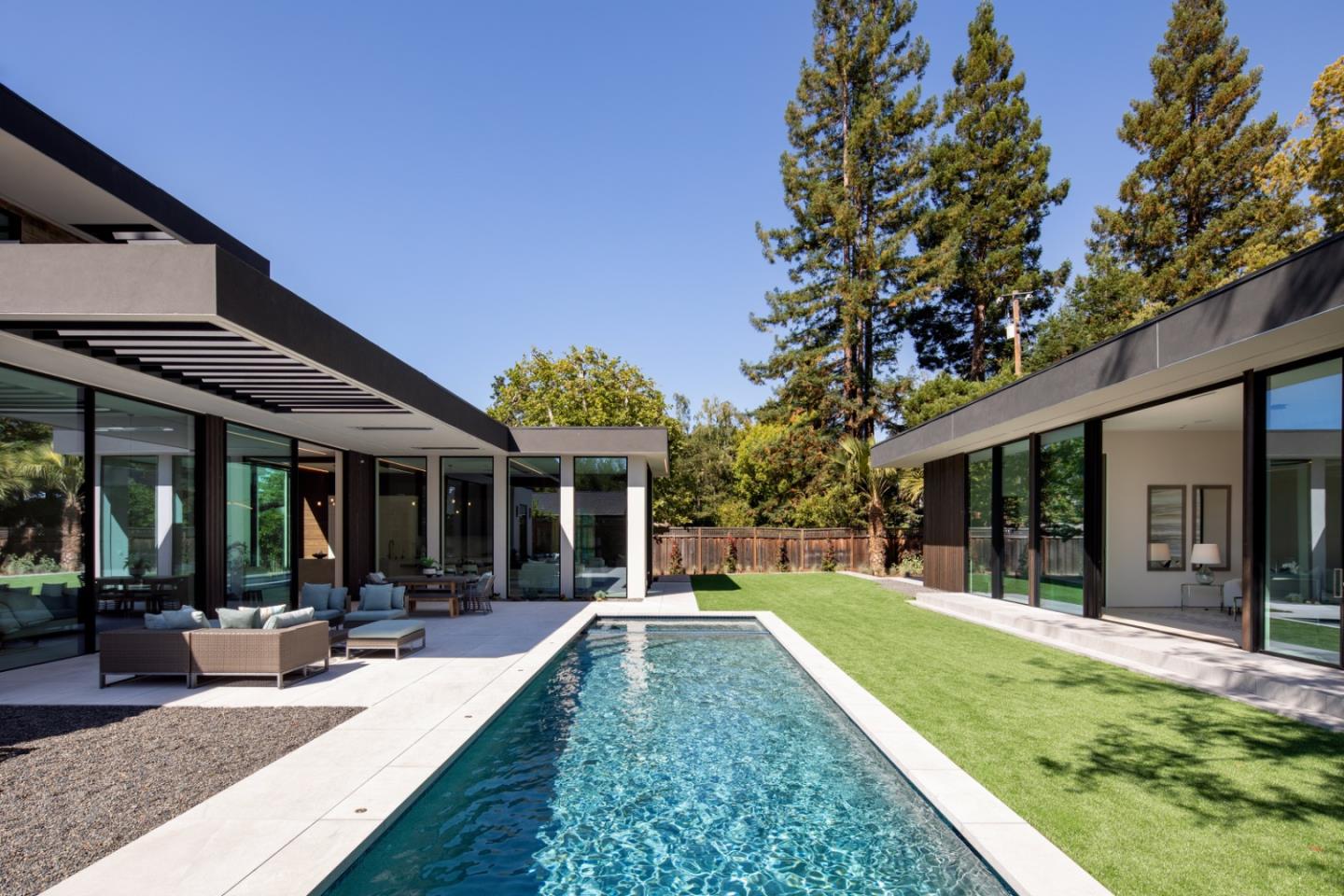 Detail Gallery Image 16 of 22 For 2171 Clayton Dr, Menlo Park,  CA 94025 - 7 Beds | 8/1 Baths