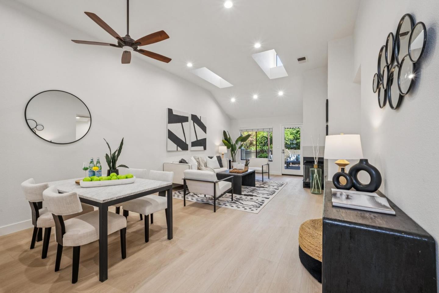 Detail Gallery Image 2 of 20 For 7597 Tayside Ct, San Jose,  CA 95135 - 2 Beds | 2 Baths