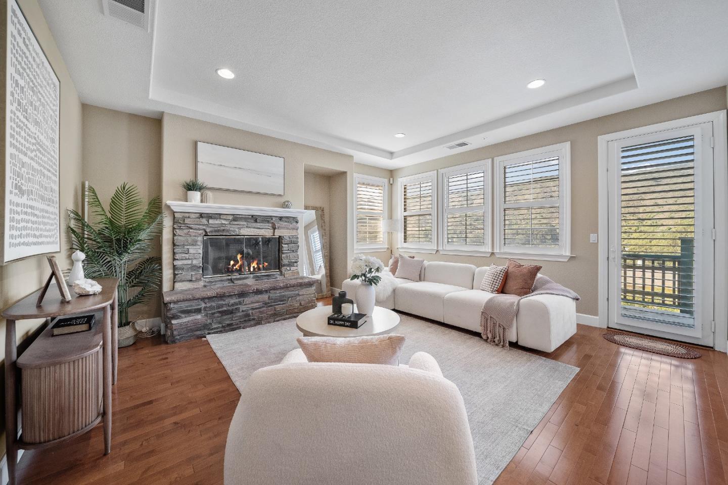 Detail Gallery Image 21 of 58 For 39 Lupine Valley Ct, Brisbane,  CA 94005 - 5 Beds | 3 Baths