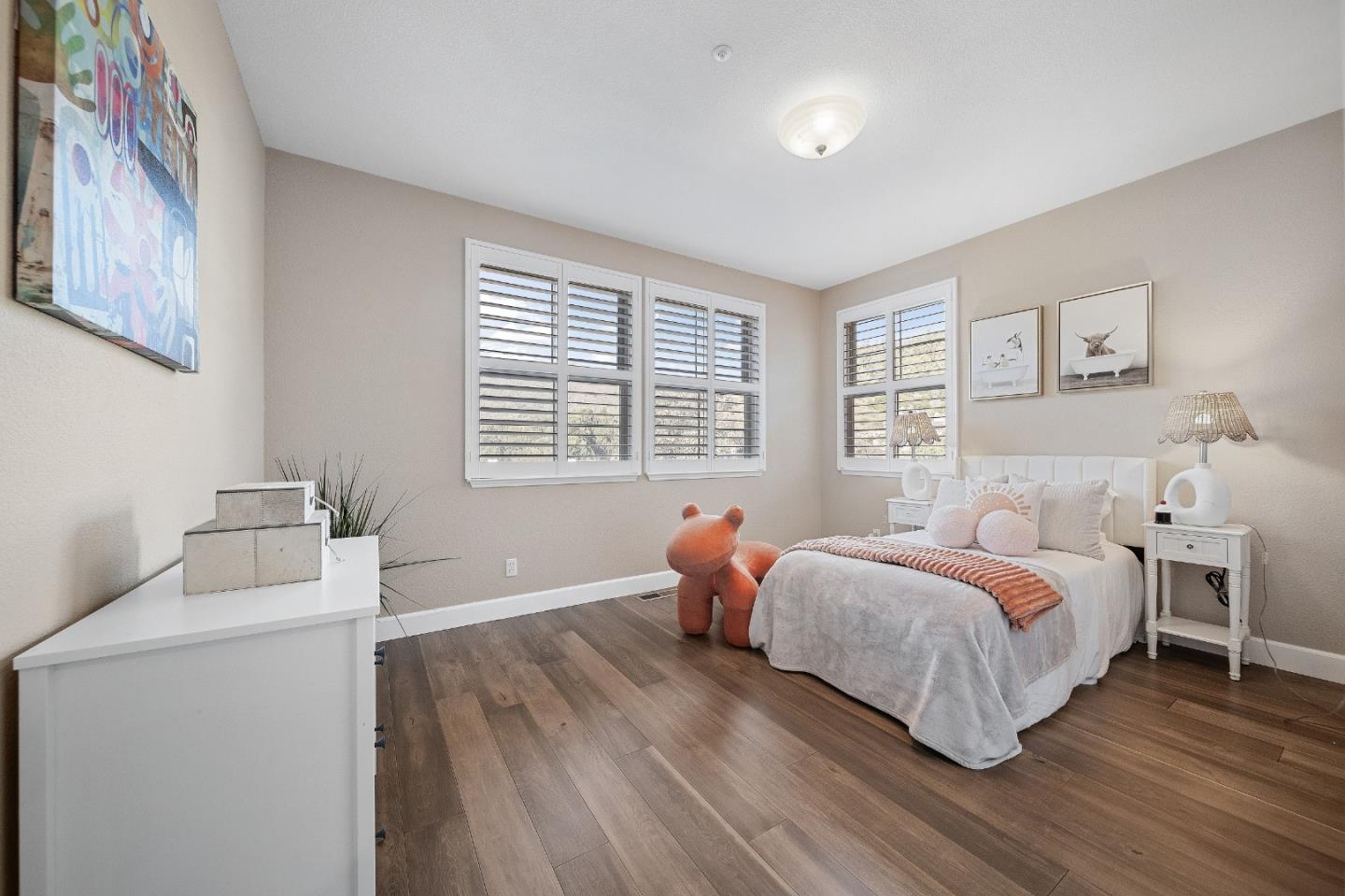 Detail Gallery Image 29 of 58 For 39 Lupine Valley Ct, Brisbane,  CA 94005 - 5 Beds | 3 Baths