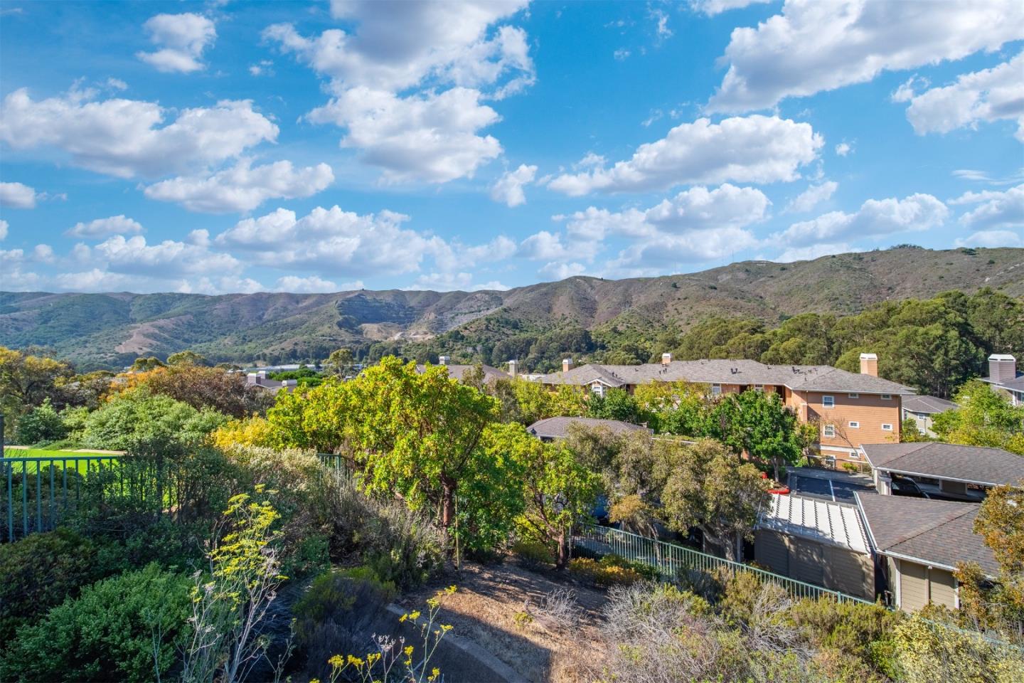 Detail Gallery Image 44 of 58 For 39 Lupine Valley Ct, Brisbane,  CA 94005 - 5 Beds | 3 Baths