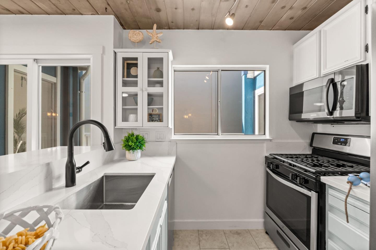 Detail Gallery Image 37 of 60 For 118 Marina Ave, Aptos,  CA 95003 - 3 Beds | 2 Baths