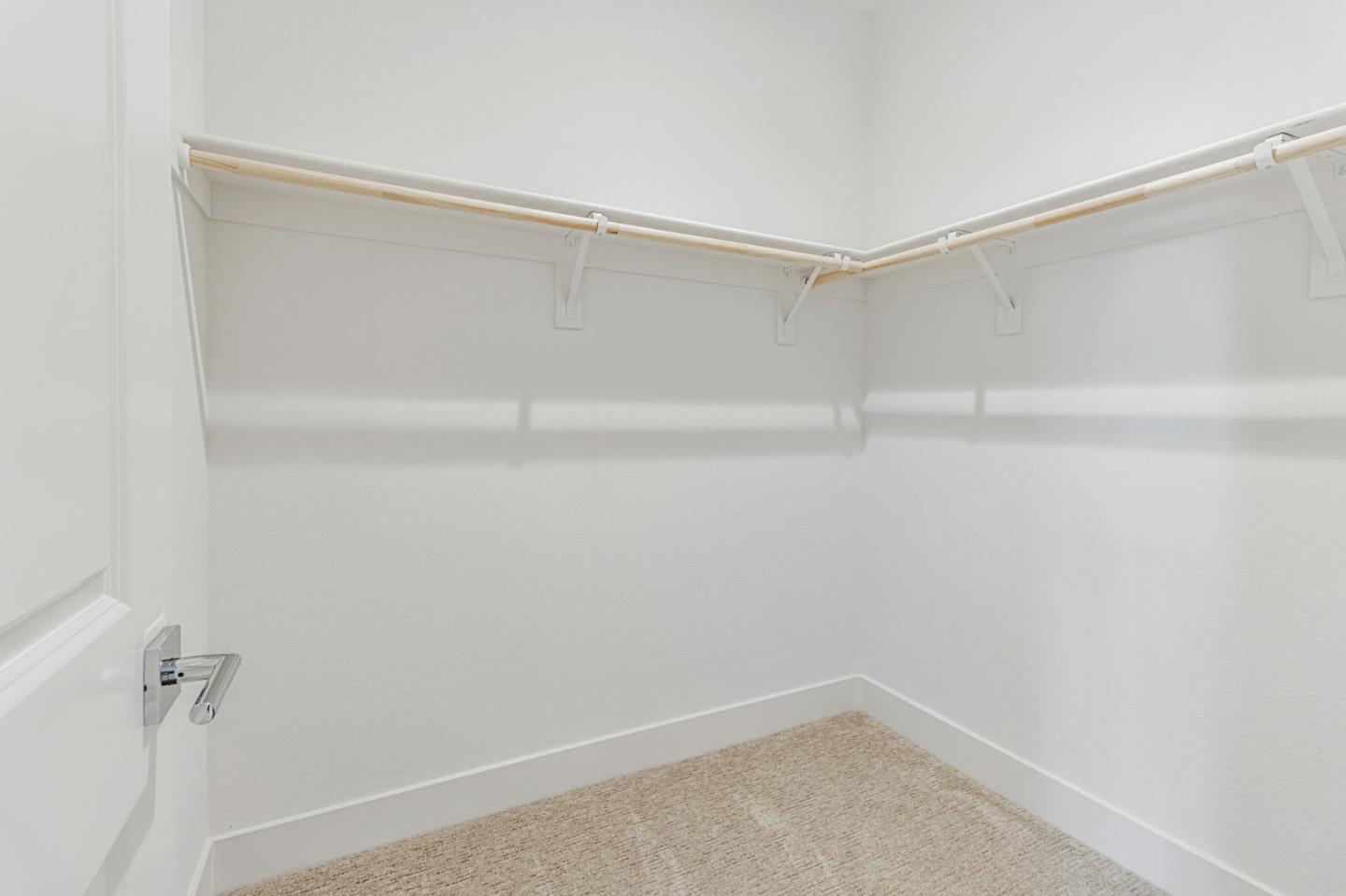 Detail Gallery Image 20 of 26 For 1129 Esther Ct, Palo Alto,  CA 94303 - 3 Beds | 3 Baths