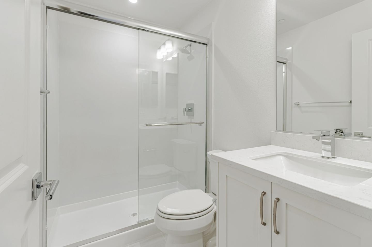 Detail Gallery Image 21 of 26 For 1129 Esther Ct, Palo Alto,  CA 94303 - 3 Beds | 3 Baths