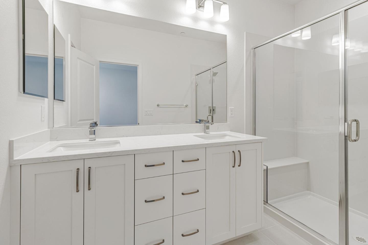 Detail Gallery Image 22 of 26 For 1129 Esther Ct, Palo Alto,  CA 94303 - 3 Beds | 3 Baths