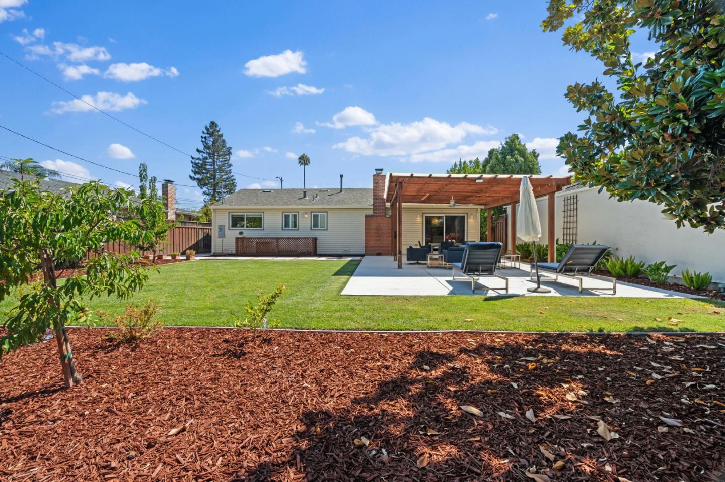 Detail Gallery Image 26 of 34 For 1841 Laurinda Dr, San Jose,  CA 95124 - 3 Beds | 2 Baths