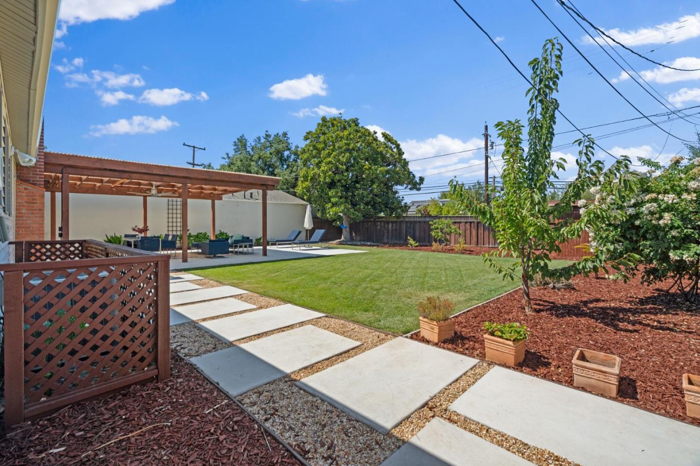 Detail Gallery Image 27 of 34 For 1841 Laurinda Dr, San Jose,  CA 95124 - 3 Beds | 2 Baths
