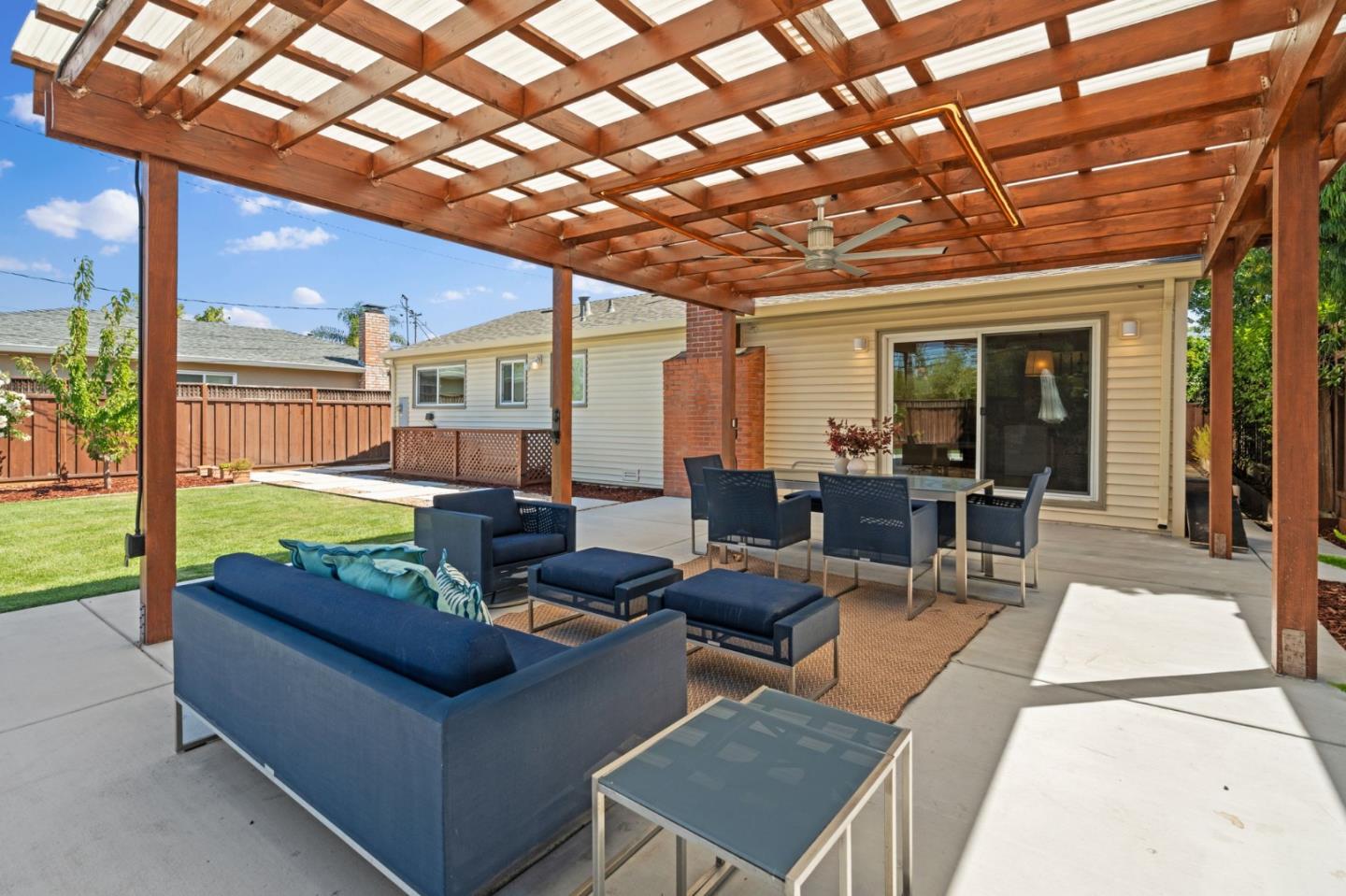 Detail Gallery Image 30 of 34 For 1841 Laurinda Dr, San Jose,  CA 95124 - 3 Beds | 2 Baths