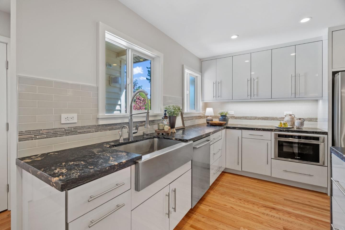 Detail Gallery Image 9 of 34 For 1841 Laurinda Dr, San Jose,  CA 95124 - 3 Beds | 2 Baths